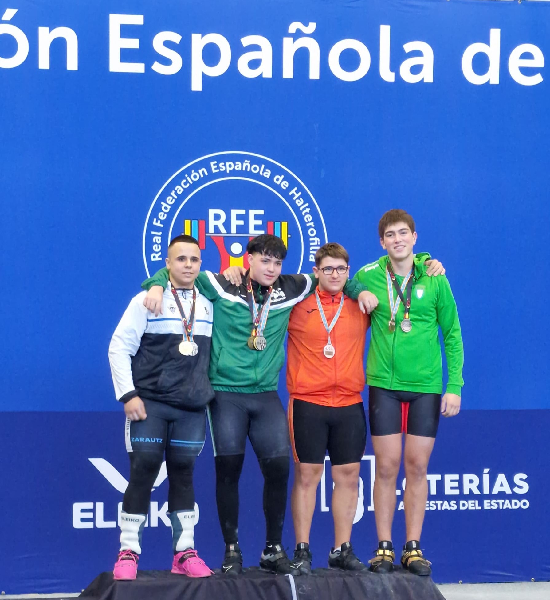 Seis medallas y varios récords navarros en el Campeonato de España Sub 17 de halterofilia